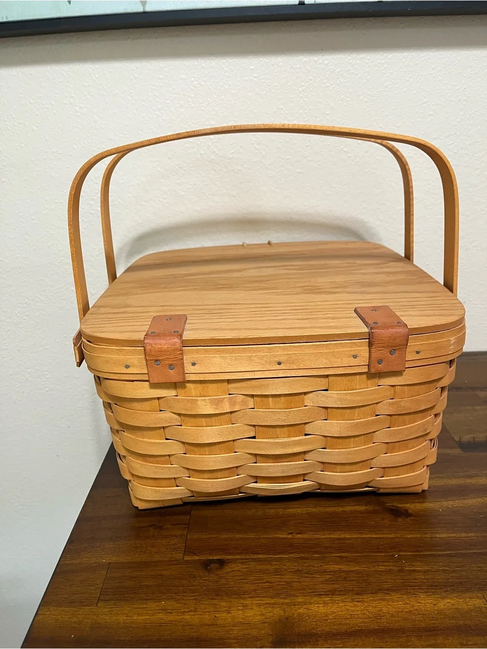 Longaberger Natural Light Brown Woven Picnic Basket with Lid and Handles